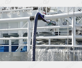 LNG ship bunkering