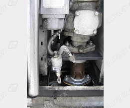 Flexible bronze pipe connectors