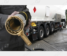 Fuel delivery at the petrol station
