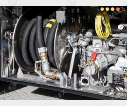 Road tanker for heating oil delivery, HD hose assembly, ZV 500 nozzle, MK 80 Ms coupler with VB 80 P dust plug