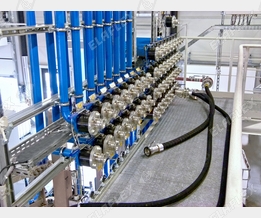 Tank storage: manifold with DDC Dry Disconnect Couplings, TW hose assemblies