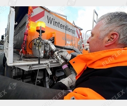 Loading Brine (salt solutíon for winter service): CHS hose asssembly, DDC Dry Disconnect Coupling